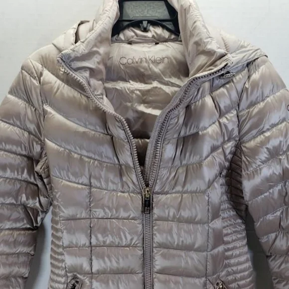 NWT Calvin Klein puffer coat - Picture 3 of 5